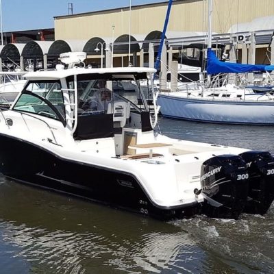 2014 Boston Whaler 315 Conquest
