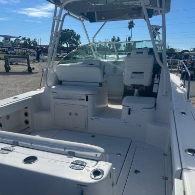 2018 Robalo R305 Walkaround