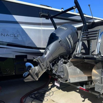 2023 South Bay 523 RS Tri-Toon